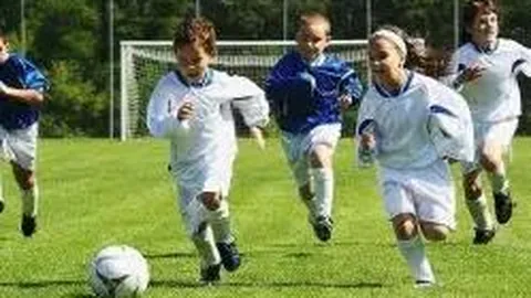 “NBA球星档案：周琦猎手、卢卡克克星，波兰男篮一哥波尼特卡篮球传奇”