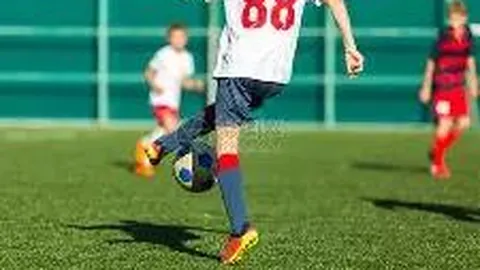 LOL世界赛半决赛前瞻：中韩顶尖战队GEN vs TES，决战前夕谁将挺进决赛？