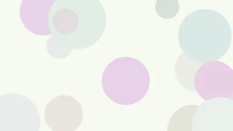 赵丽颖事业心十足，与经纪人聚餐期间专注玩手机